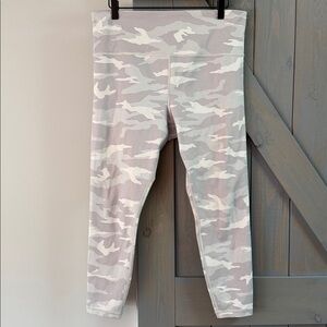 Athleta Elation Camo 7/8 Tight
